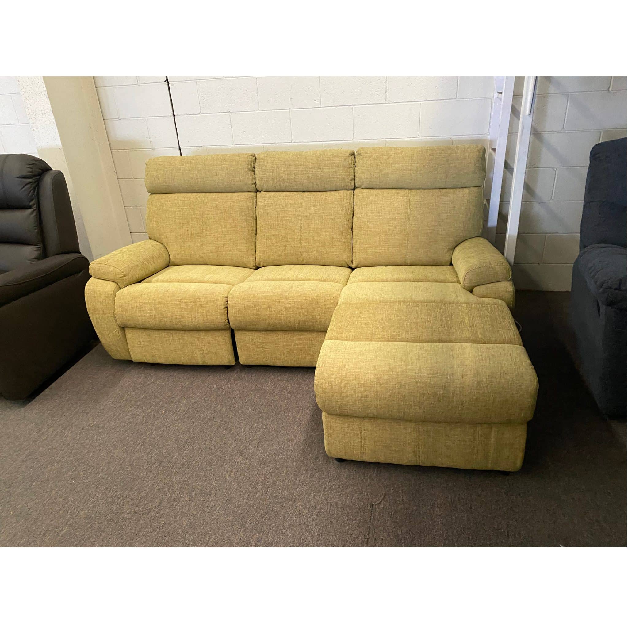 Couch With Chaise and Recliner 3178 Brisbane Gold Coast Devlin
